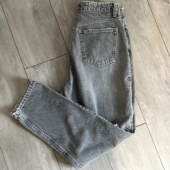 High-Rise Mom Fit Grey Distressed Denim Jeans, Size 10 - Picture 5 of 9